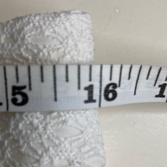 CACHE’ 6 White Fully Lined Lacey  Front Zip Short Shorts - Picture 7 of 12